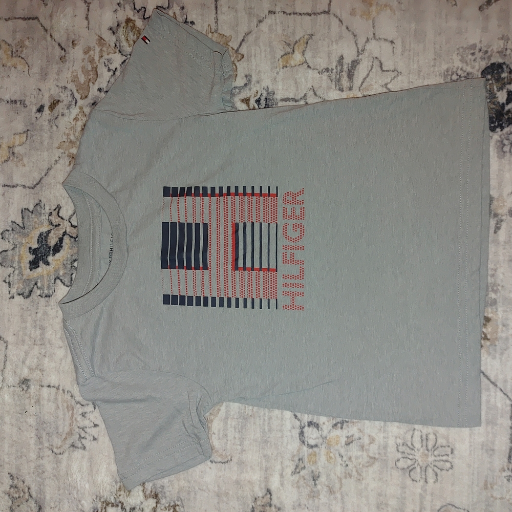 Tommy Hilfiger Gray T-Shirt with Red and Blue Design